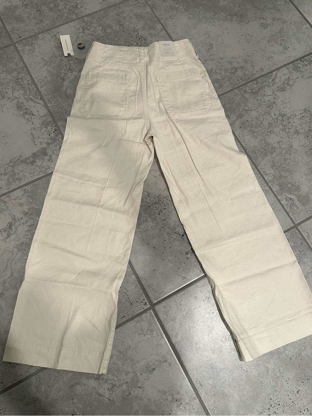 The Colette Cropped Wide-Leg
Trousers by Maeve: Linen Edition - Picture 3 of 10